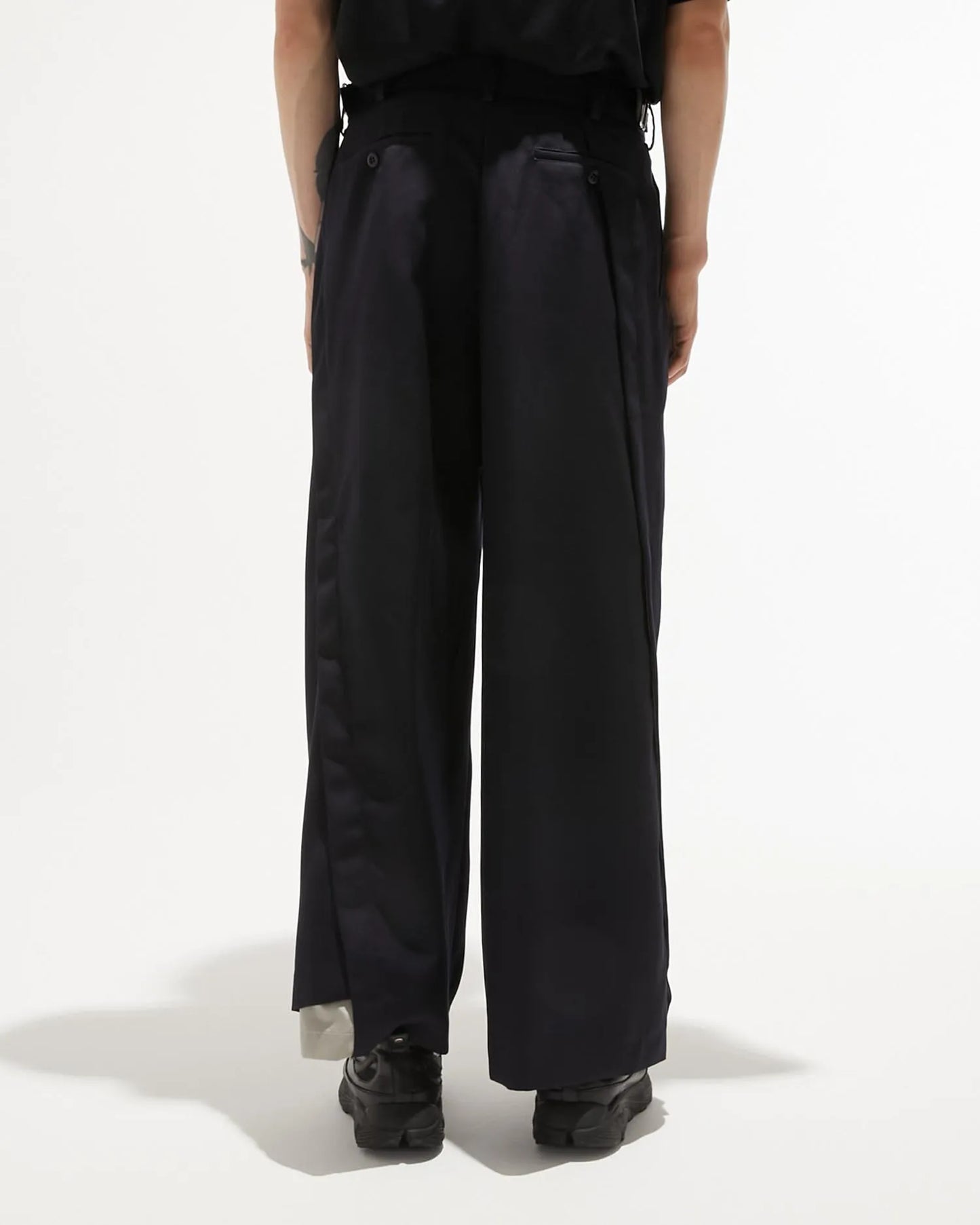 ∠13° GABARDINE WIDE SLACKS NAVY