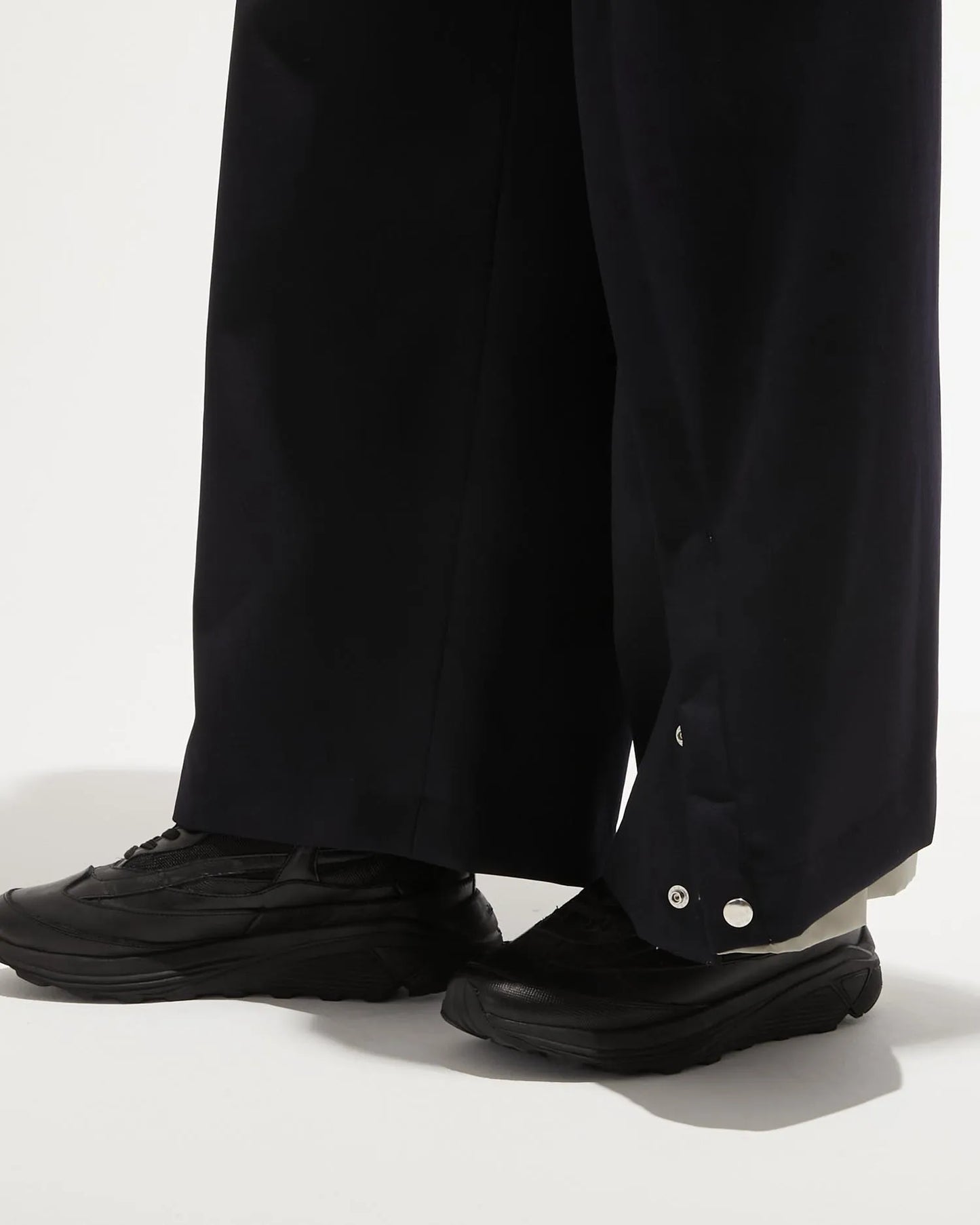 ∠13° GABARDINE WIDE SLACKS NAVY