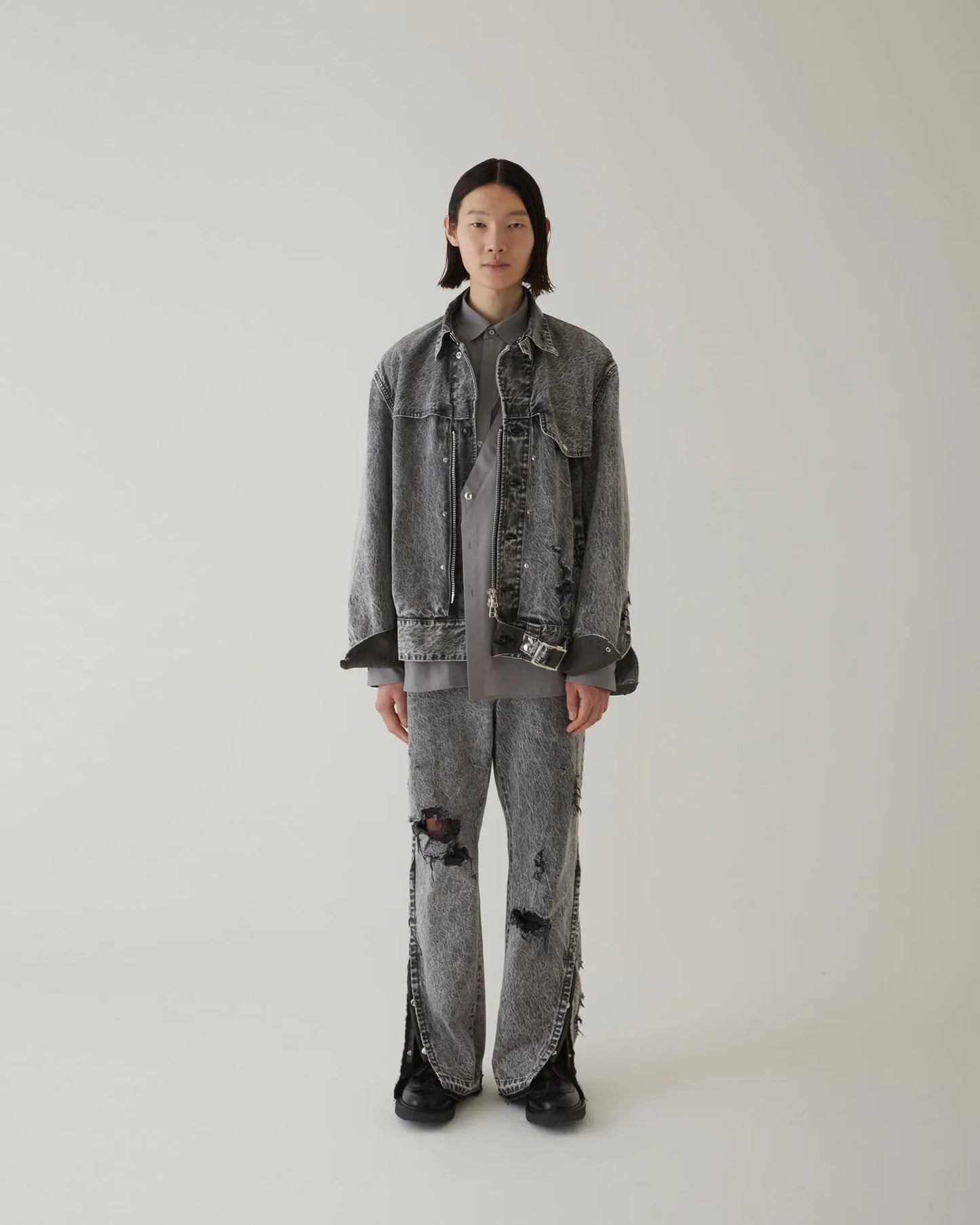 CRACKS BLEACH FLARED DENIM PANTS BLACK