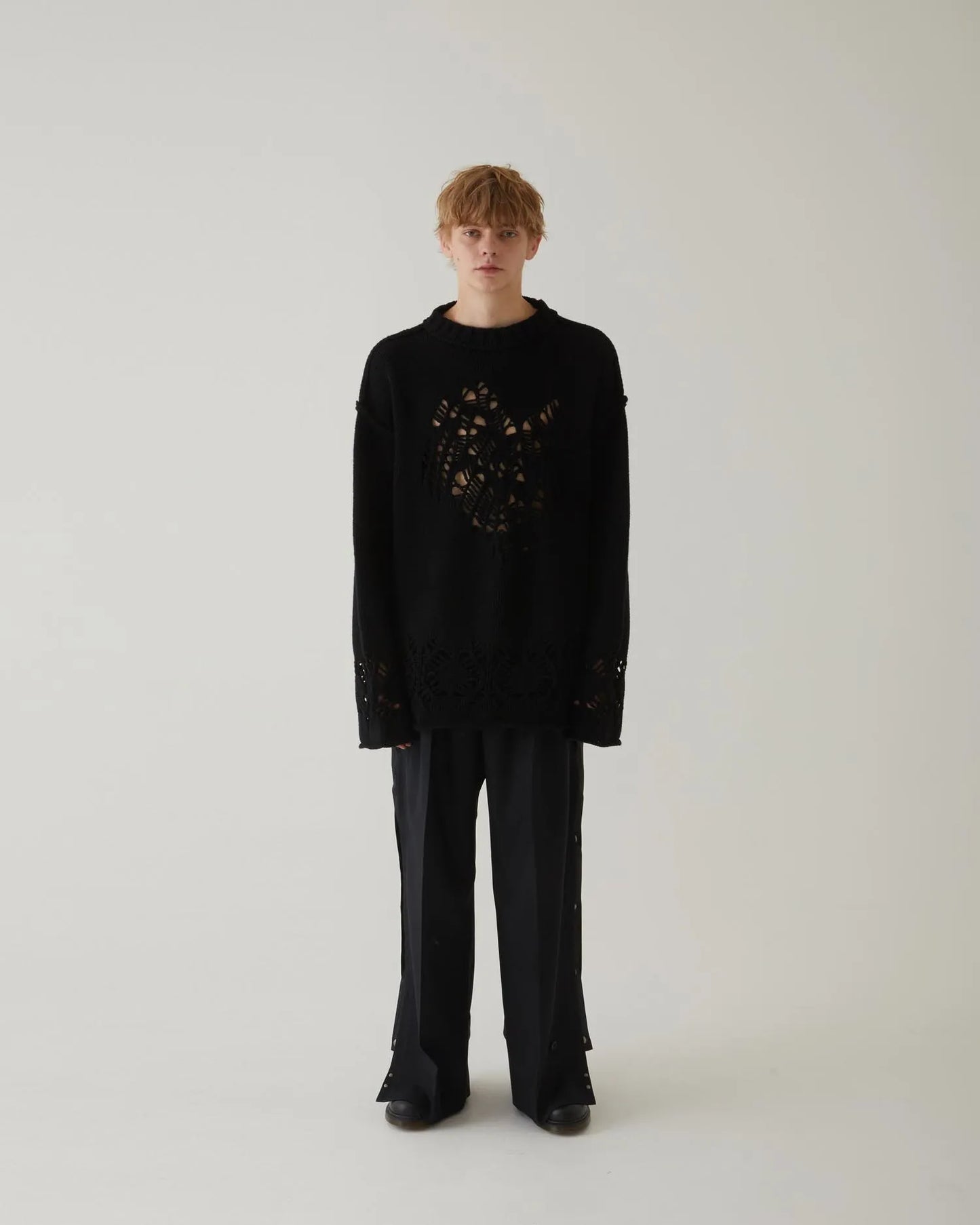EAGLE PATTERN DAMAGE KNIT BLACK