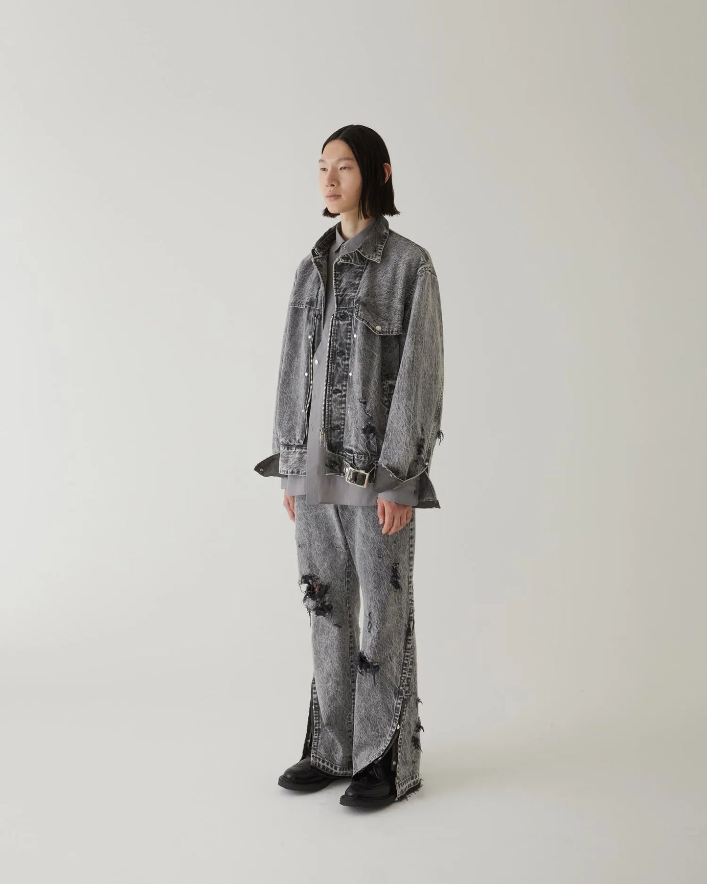 CRACKS BLEACH FLARED DENIM PANTS BLACK