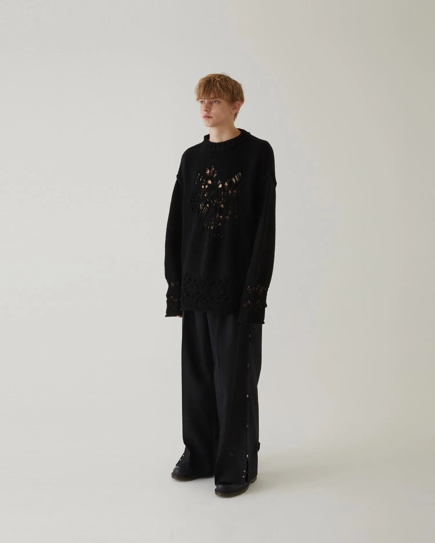 EAGLE PATTERN DAMAGE KNIT BLACK