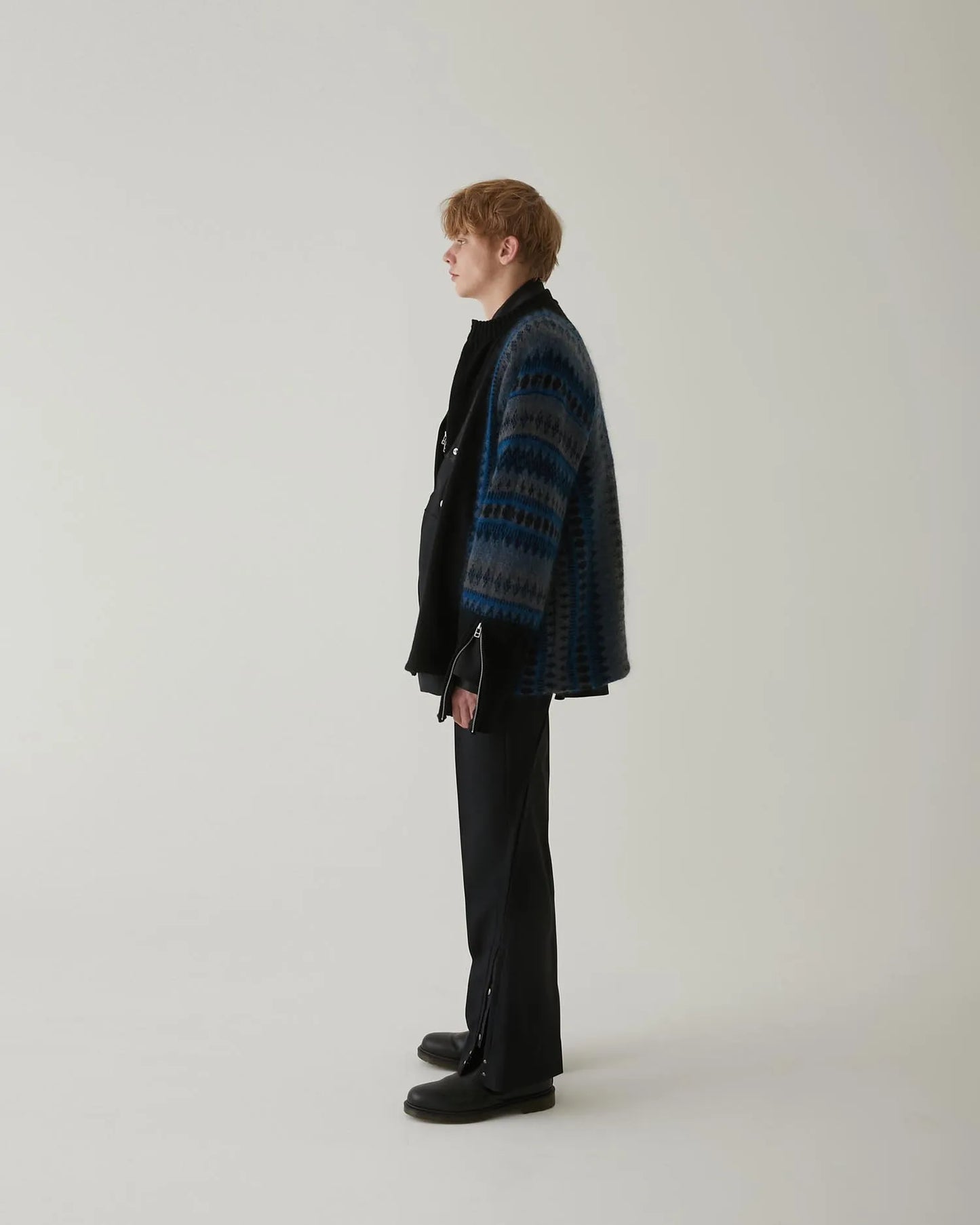 FAIR ISLE FRONT SLIT KNIT BLACK × BLUE