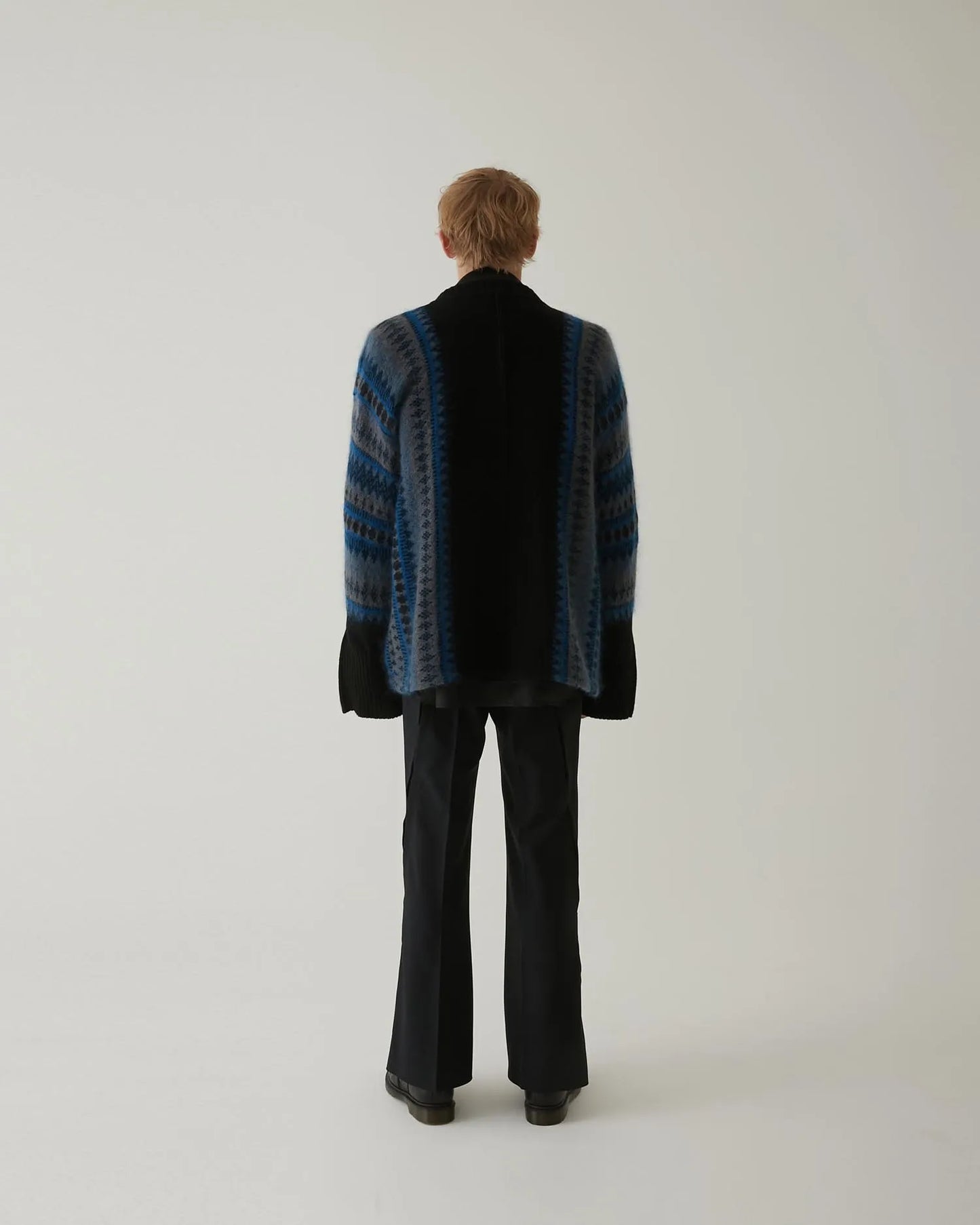 FAIR ISLE FRONT SLIT KNIT BLACK × BLUE