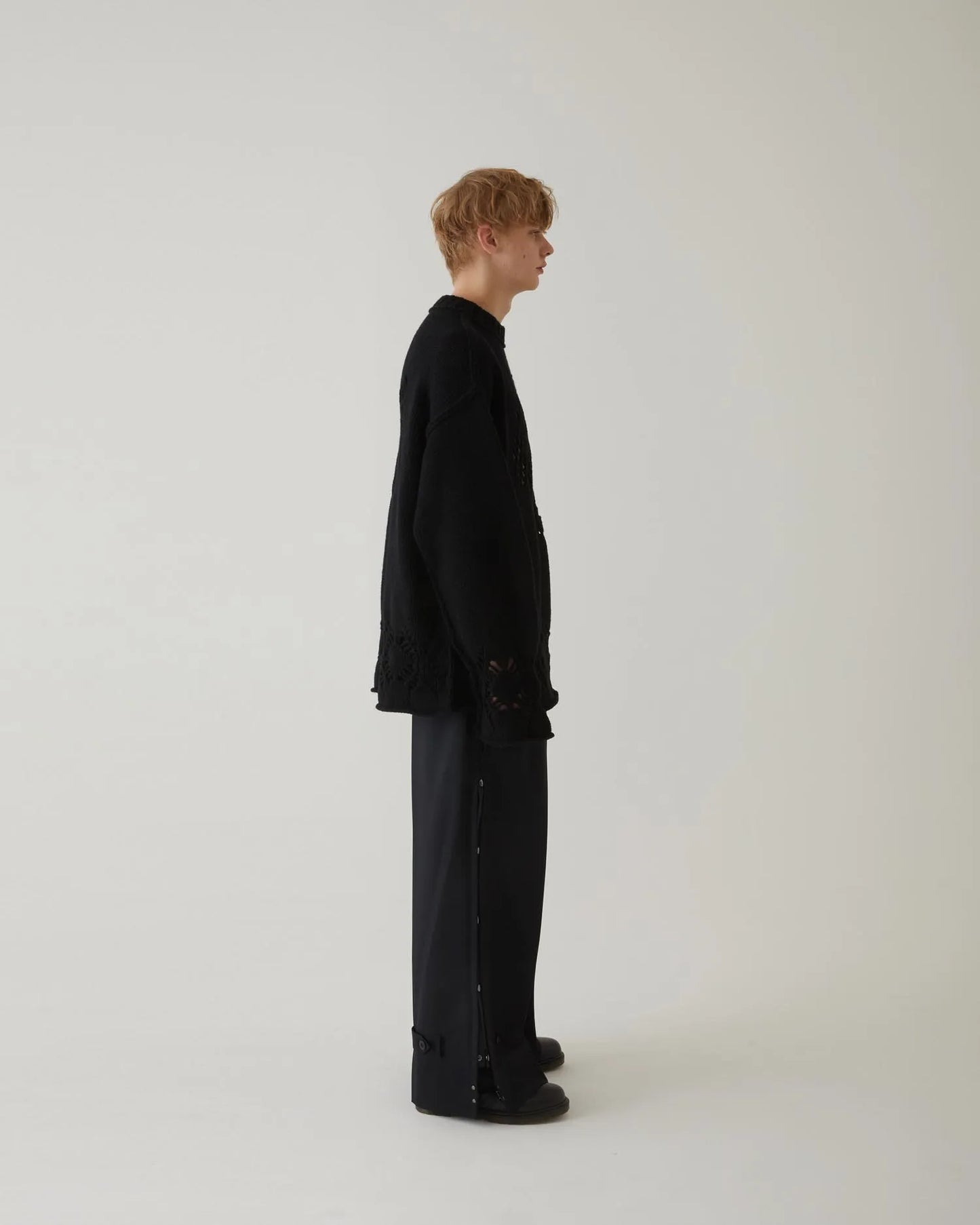 EAGLE PATTERN DAMAGE KNIT BLACK