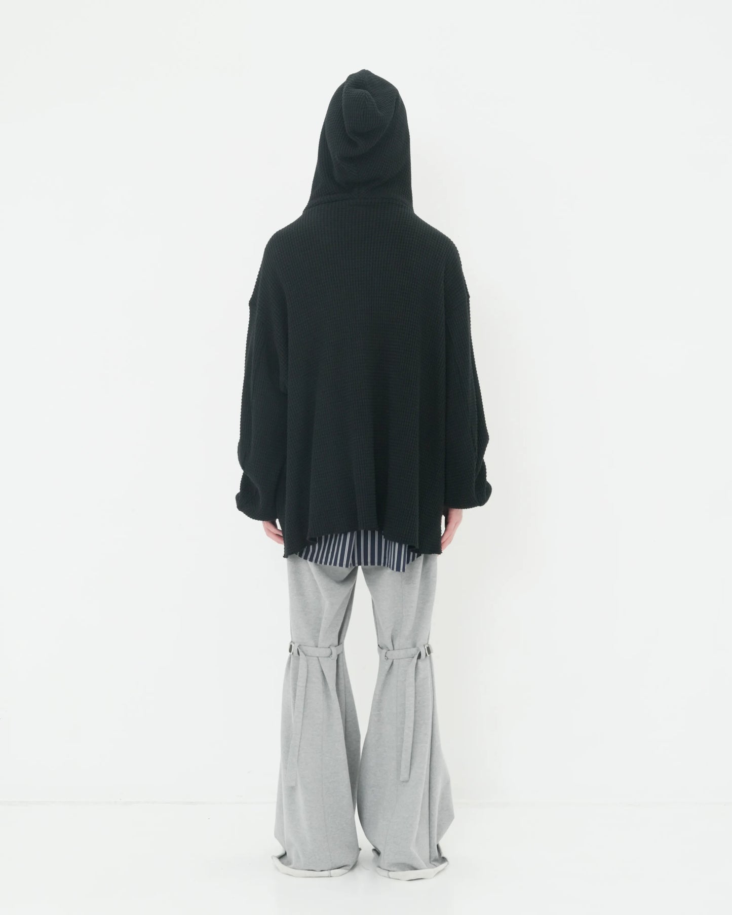 ∠12+1° SLIT HOODIE BLACK