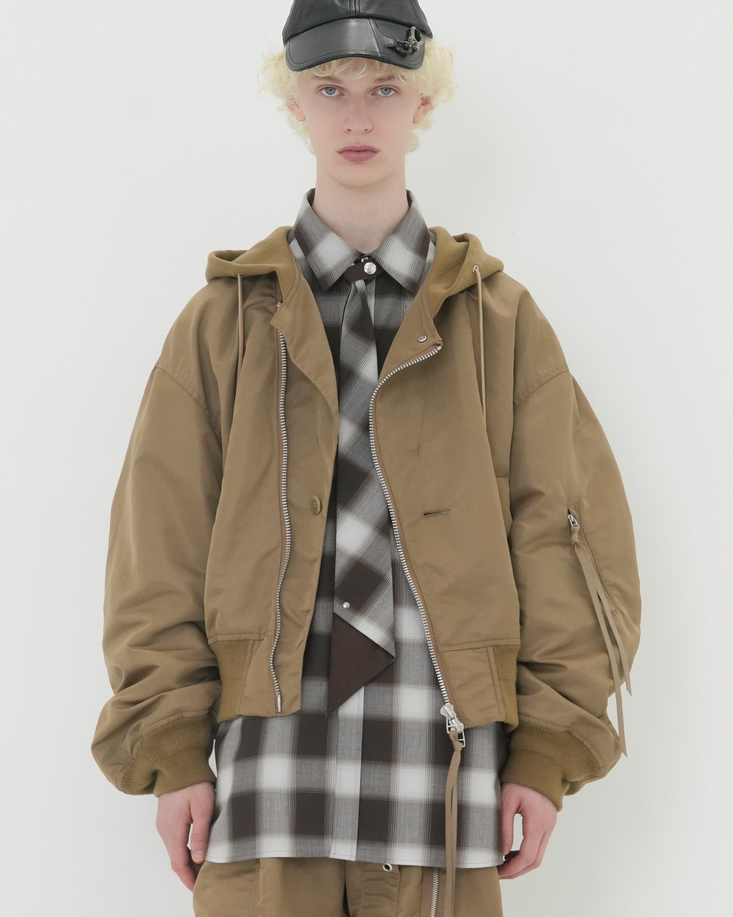 NOTCHED LAPEL HOOD MA-1 BEIGE