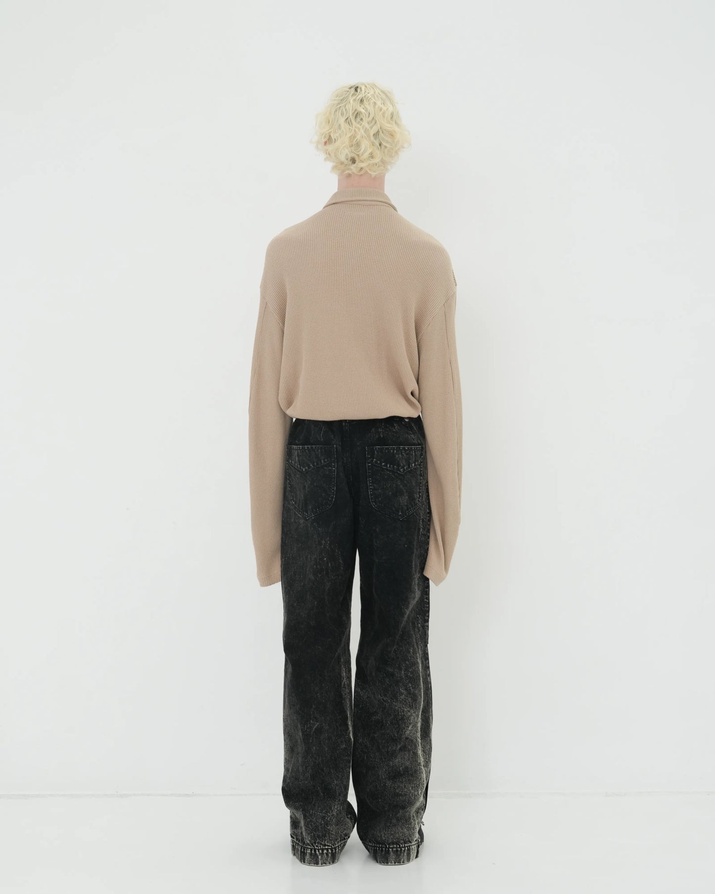 KNEE TUCK DENIM PANTS BLACK