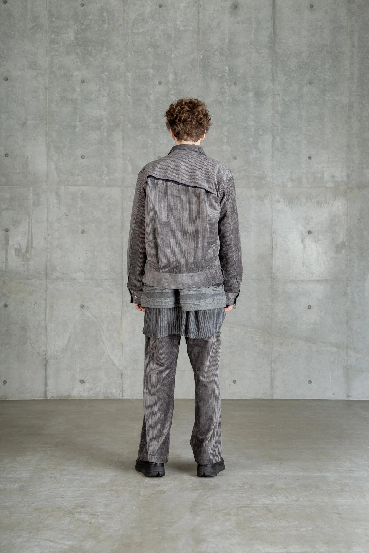 ∠13° CORDUROY JACKET GREY