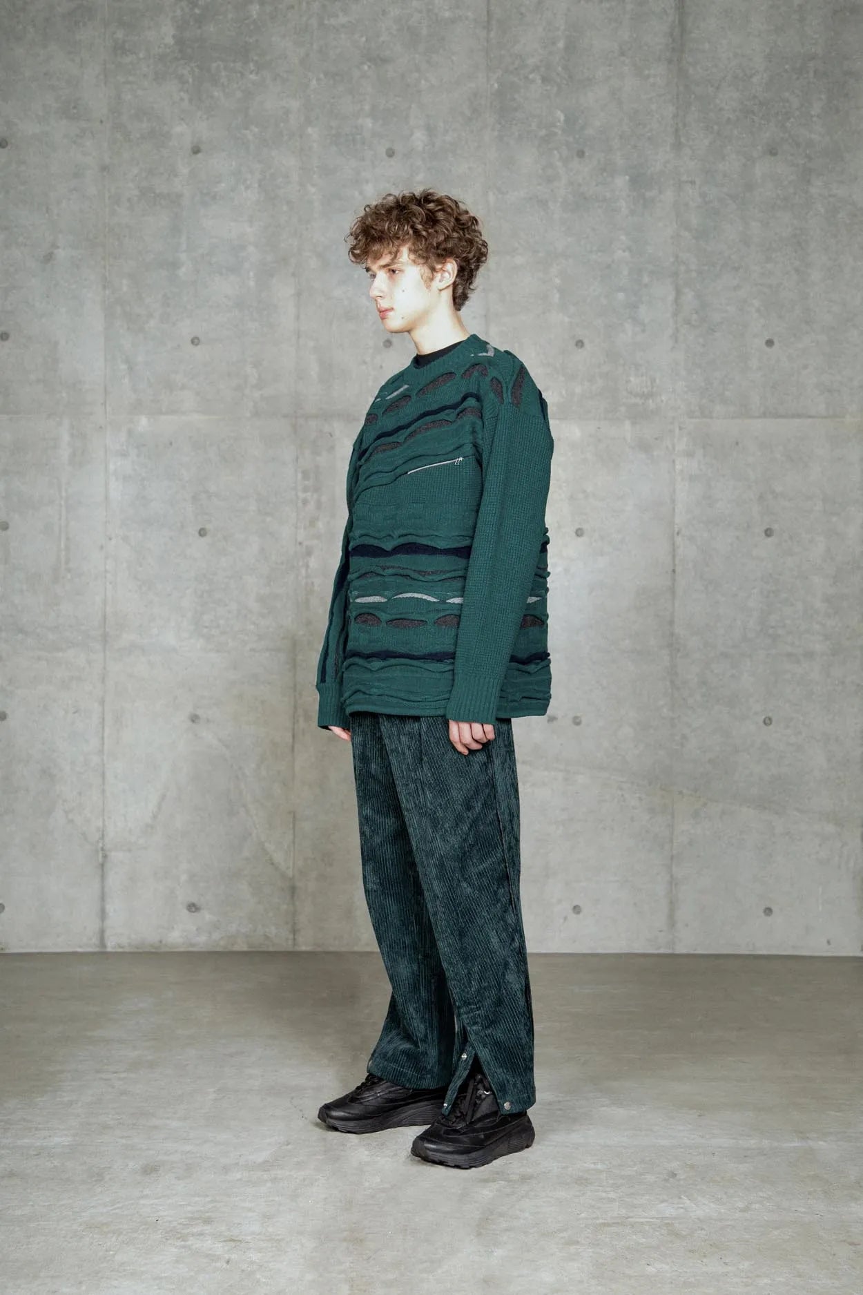 ∠13° 3D KNIT PO GREY GREEN