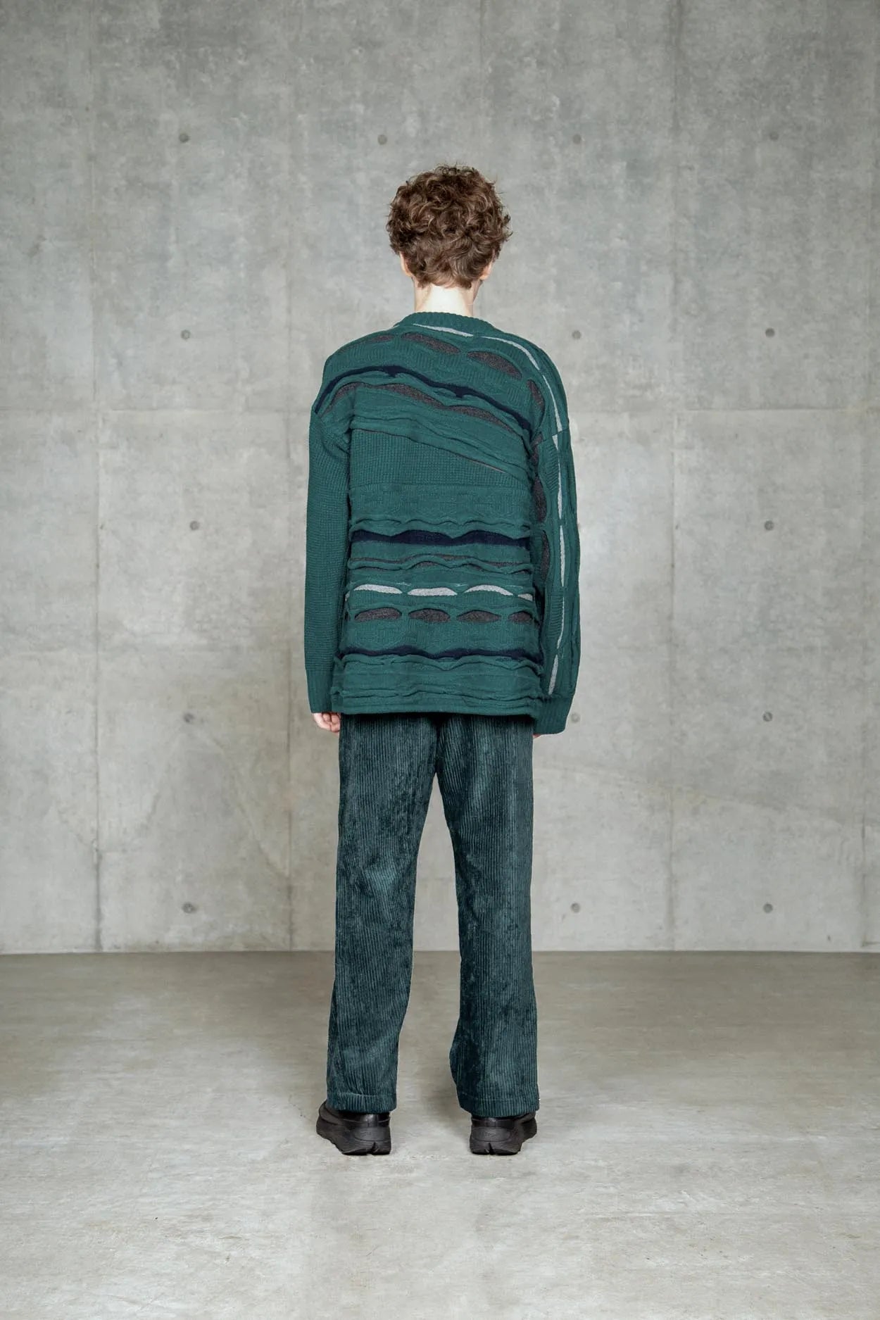 ∠13° 3D KNIT PO GREY GREEN