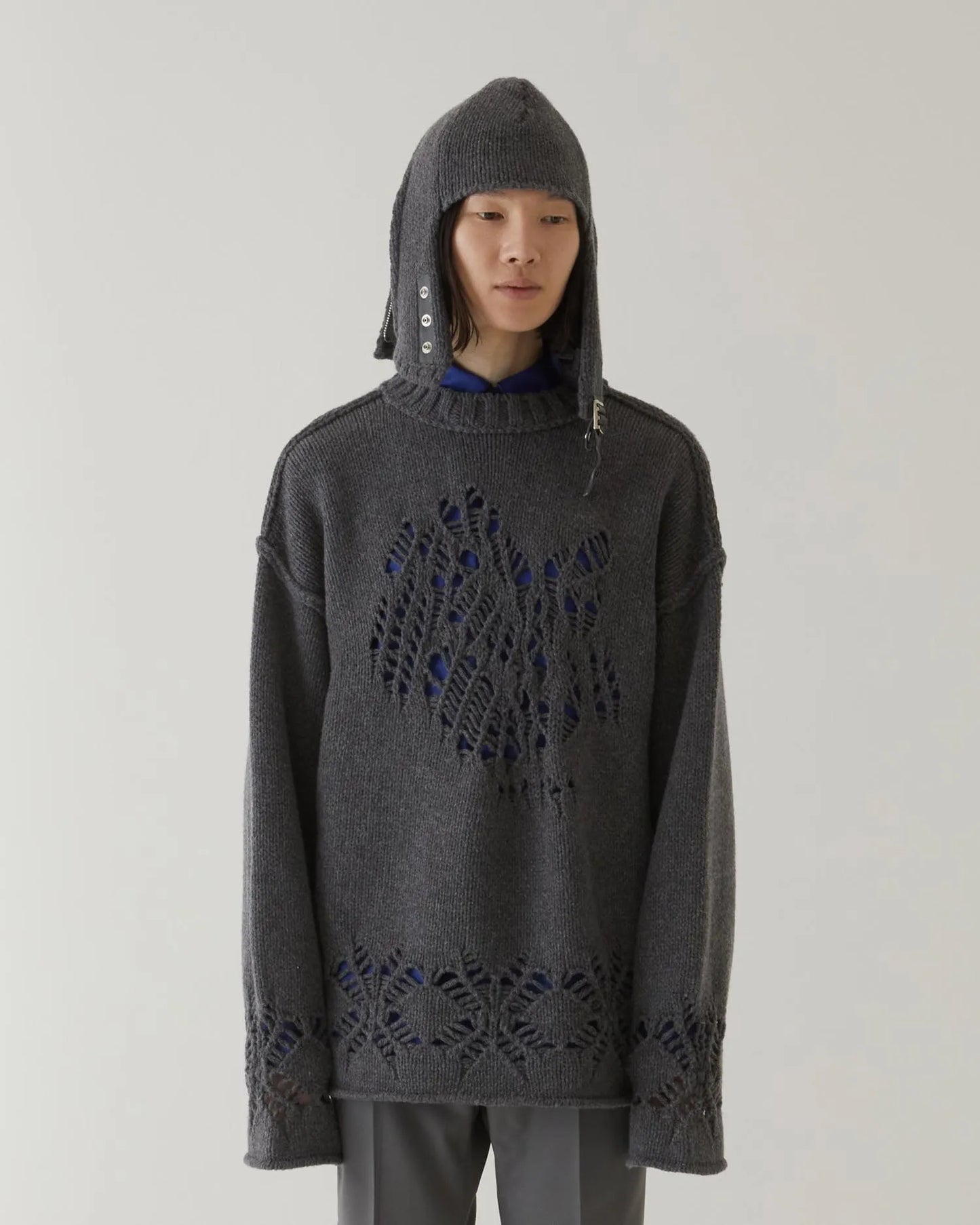 EAGLE PATTERN DAMAGE KNIT GREY