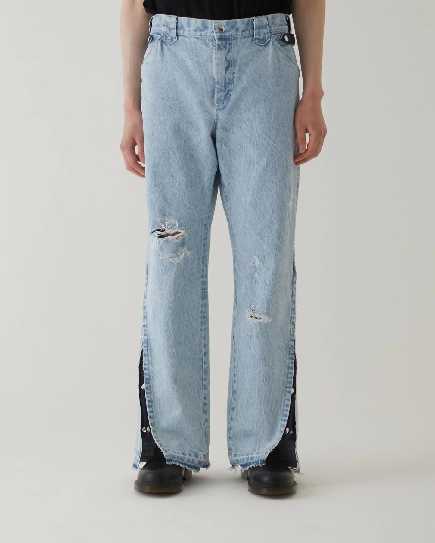 CRACKS BLEACH FLARED DENIM PANTS INDIGO