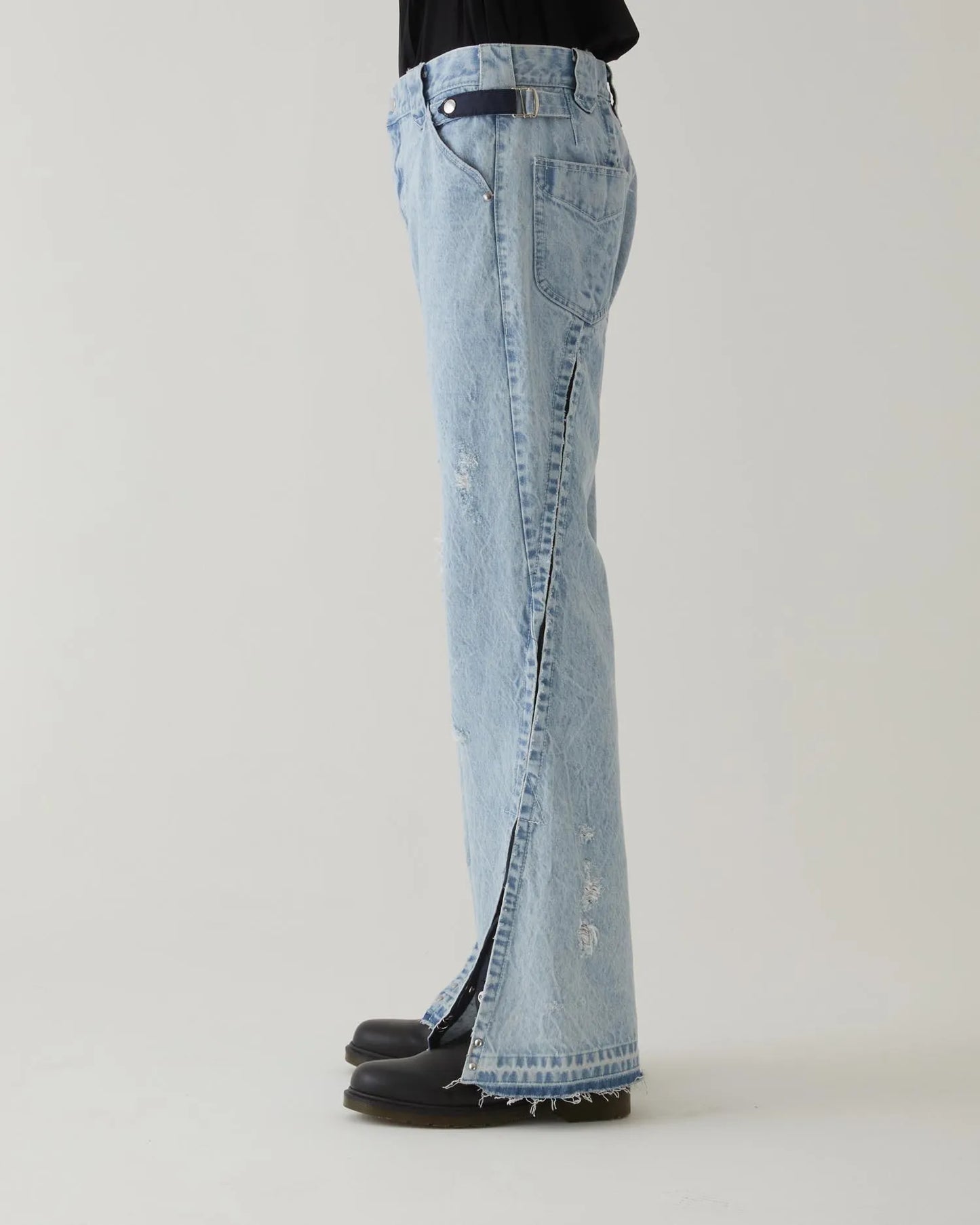 CRACKS BLEACH FLARED DENIM PANTS INDIGO