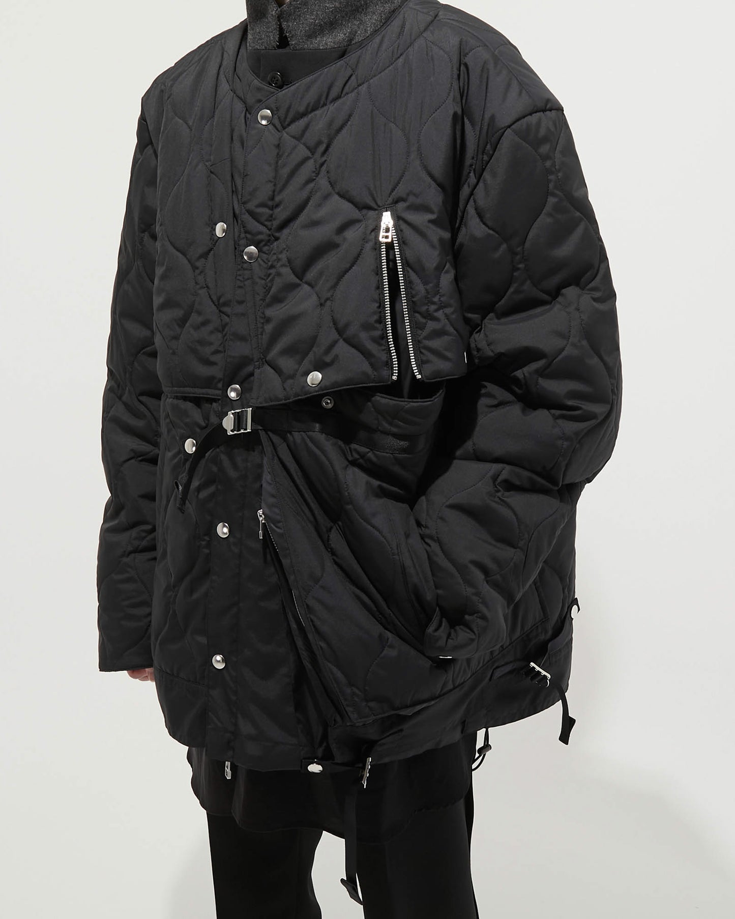 QUILTING MAGAZINE VEST LINER BLACK