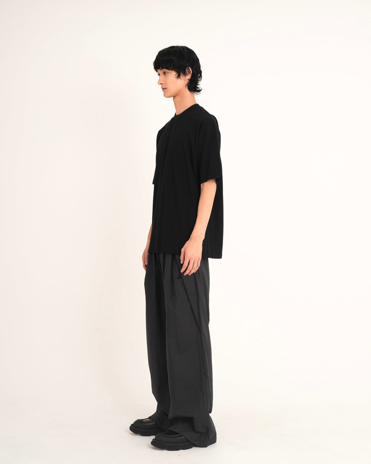 SIDE SEAM POCKET T-SHIRT BLACK