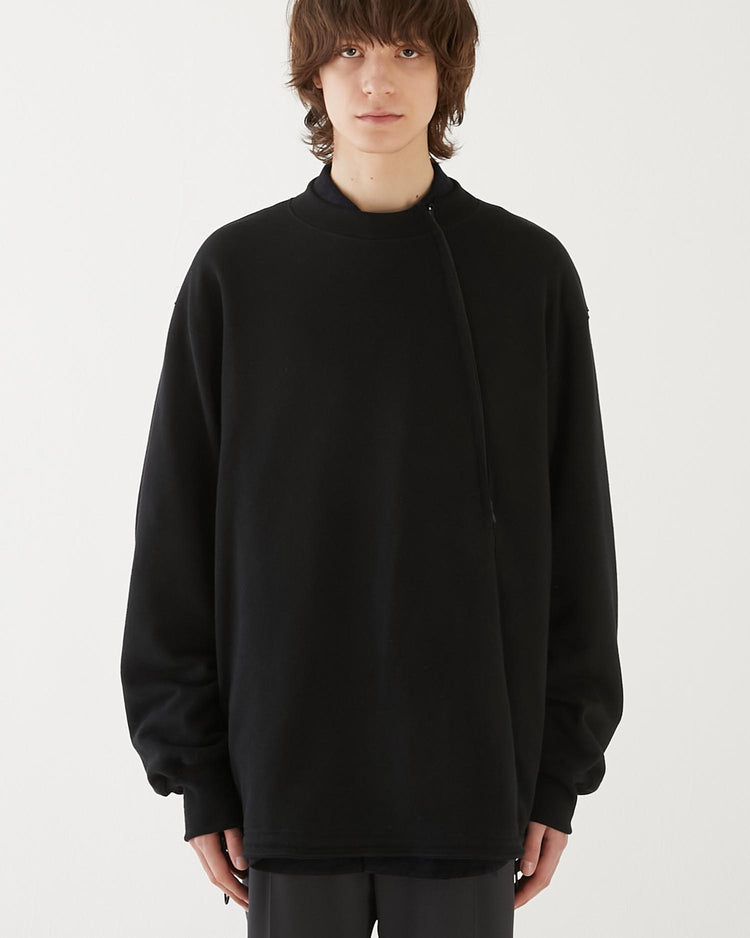 ∠13° SLIT SWEATSHIRT BLACK