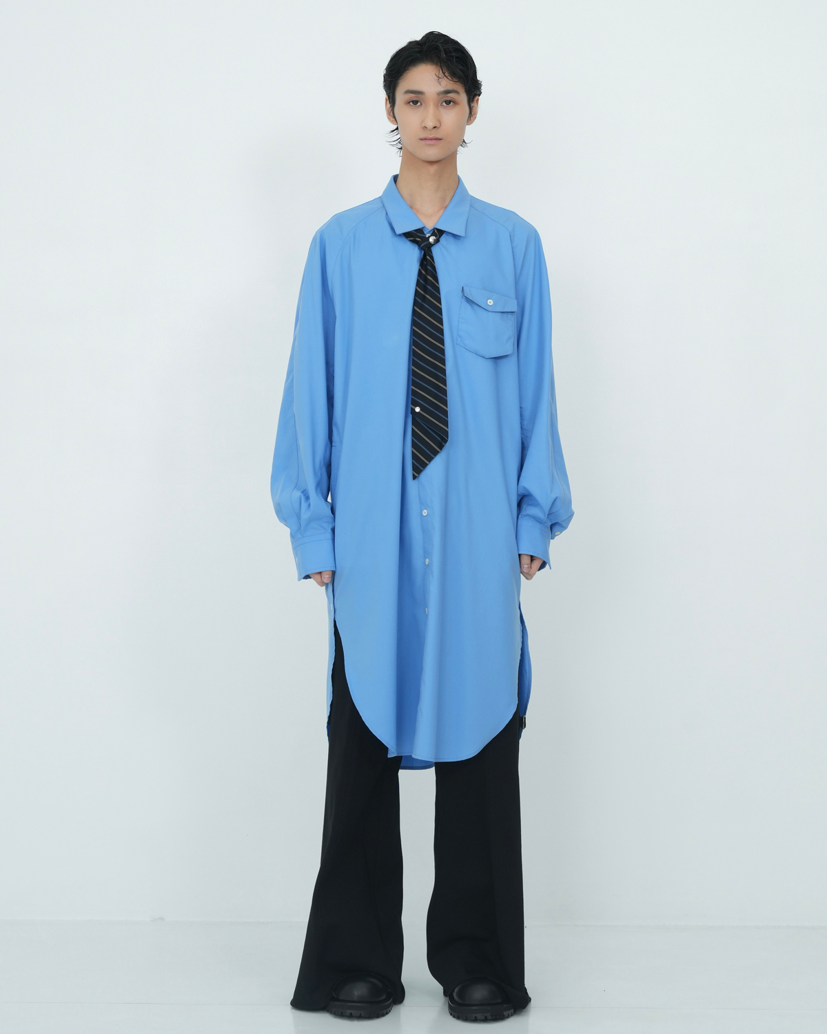 LOOSE NECK LONG SHIRT BLUE