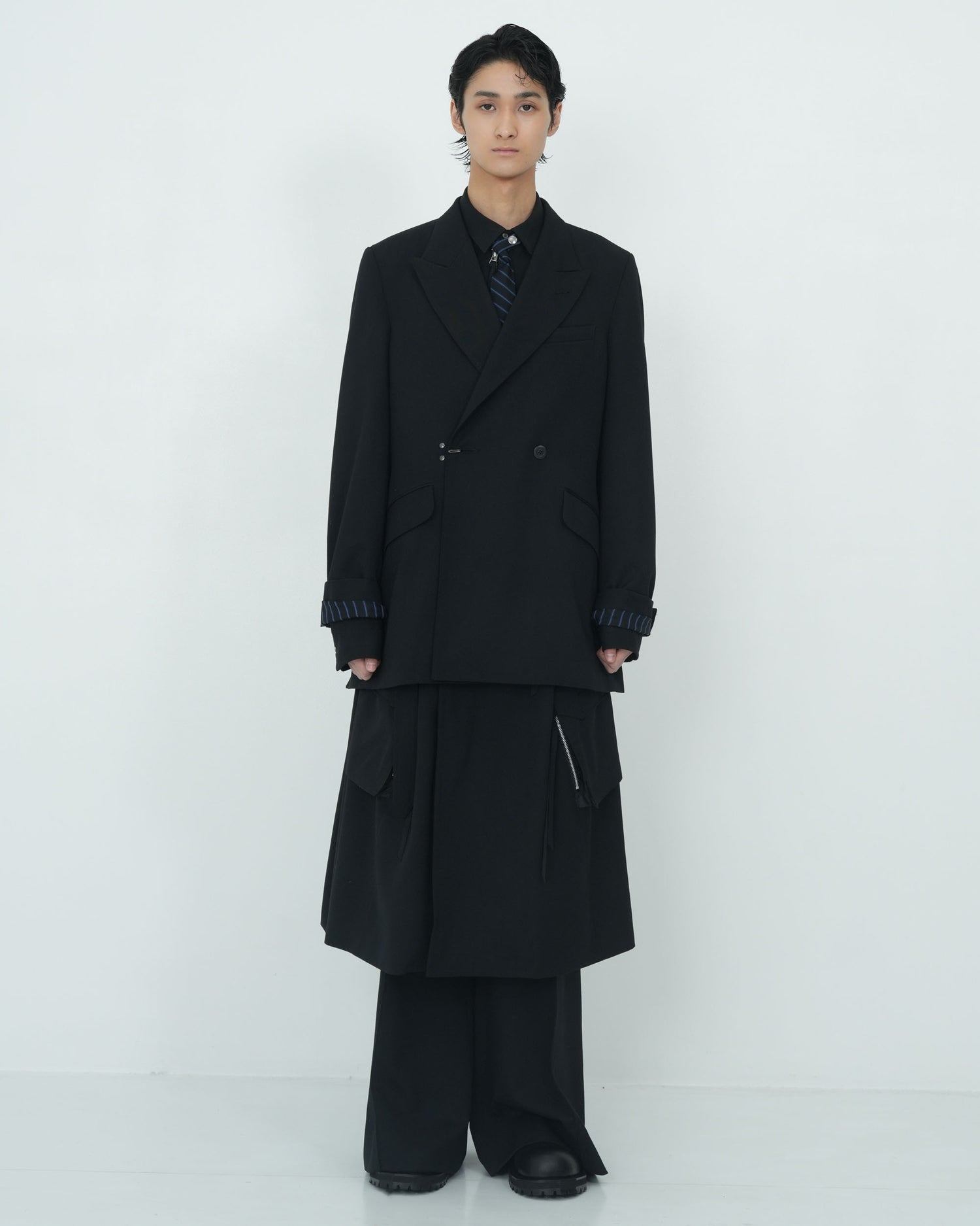 DOUBLE-BREASTED TAILORED JACKET BLACK