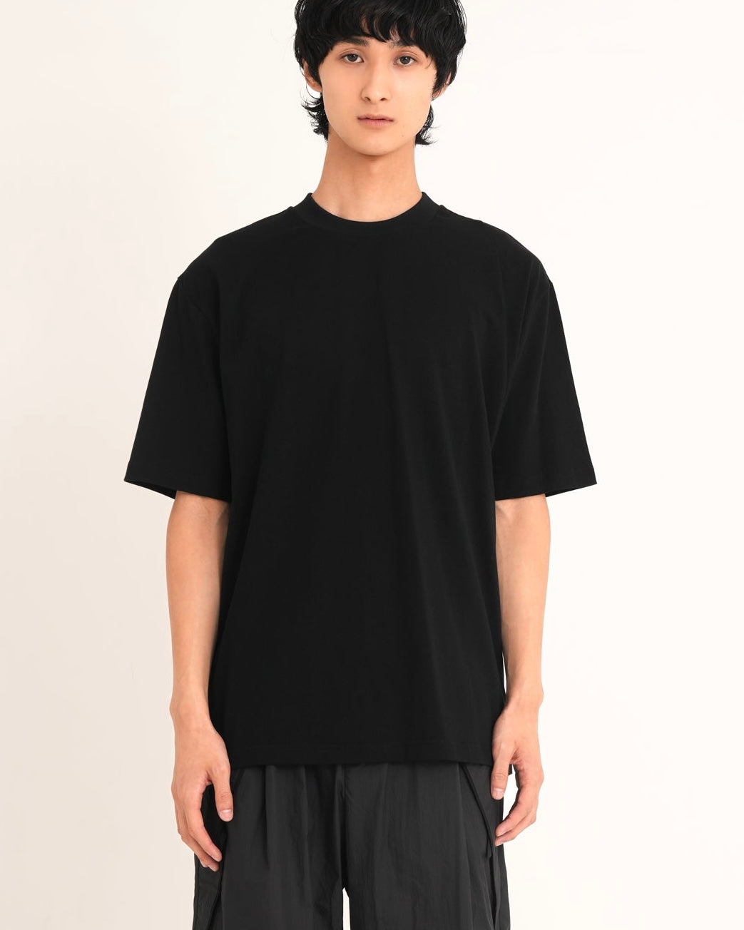 SIDE SEAM POCKET T-SHIRT BLACK