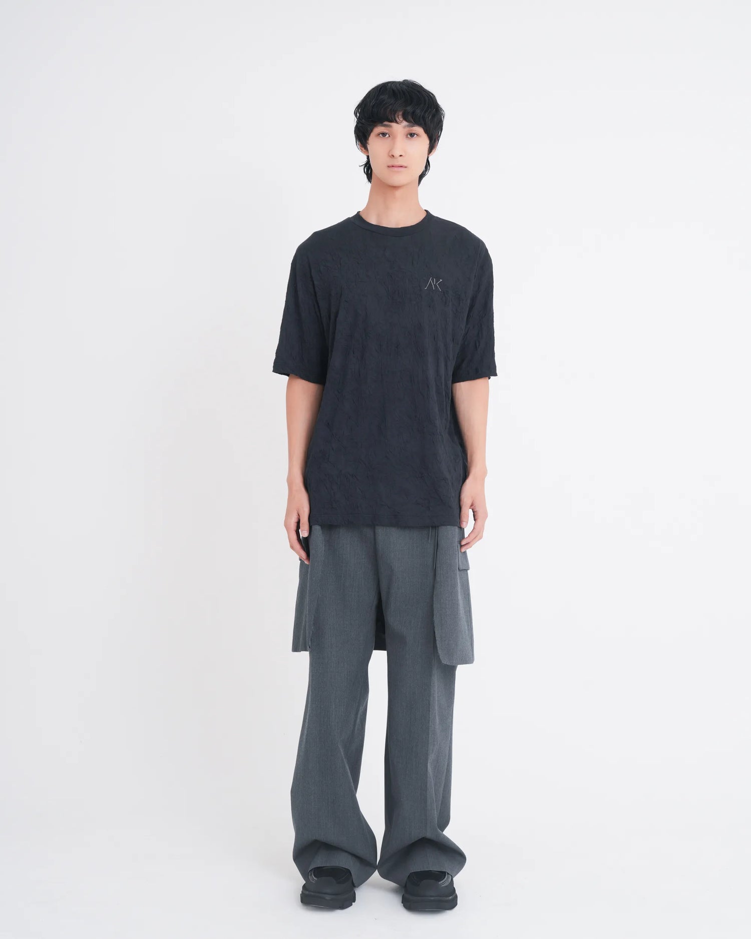 EMBROIDERY T-SHIRT BLACK