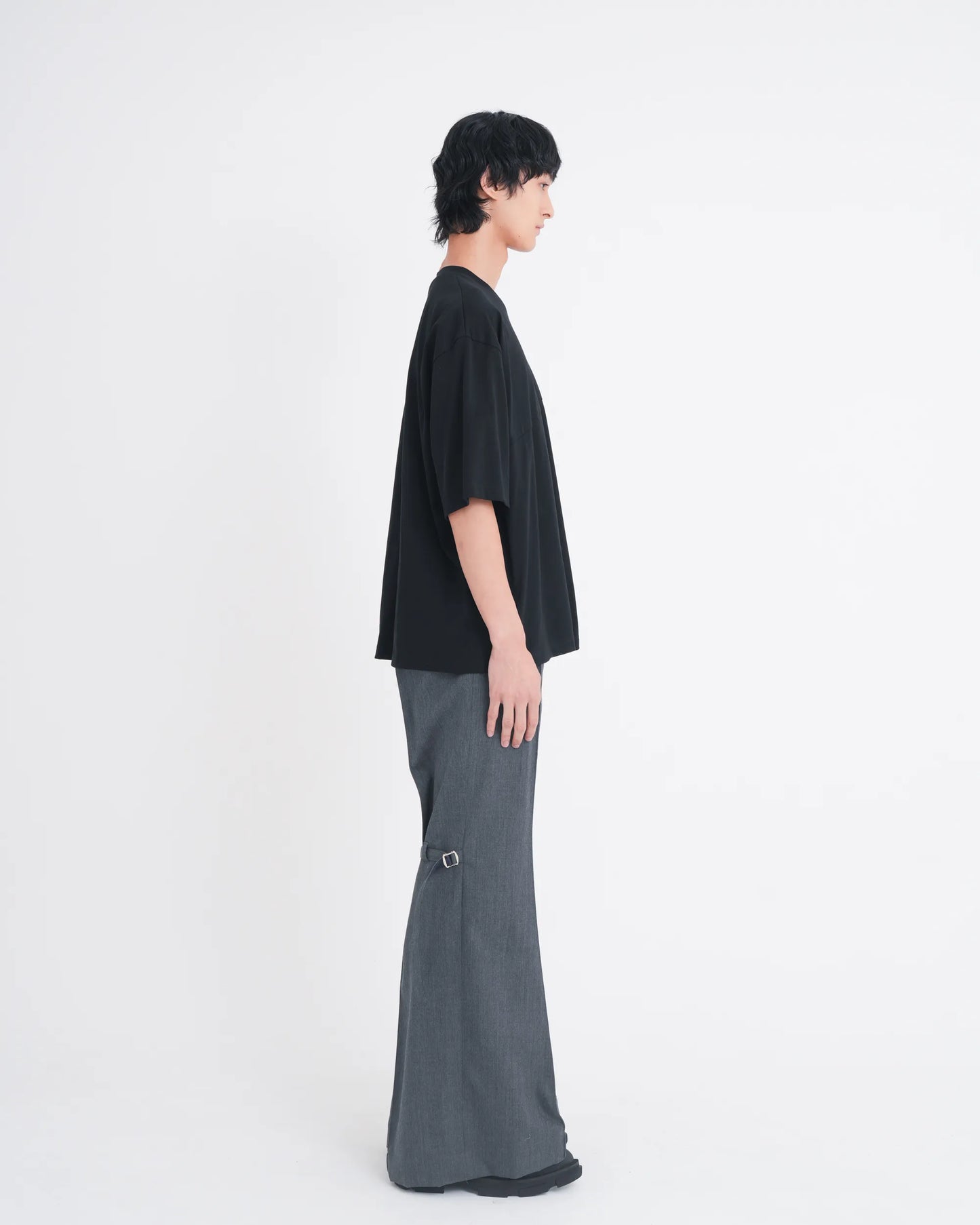 ∠12＋1° POCKET T-SHIRT BLACK
