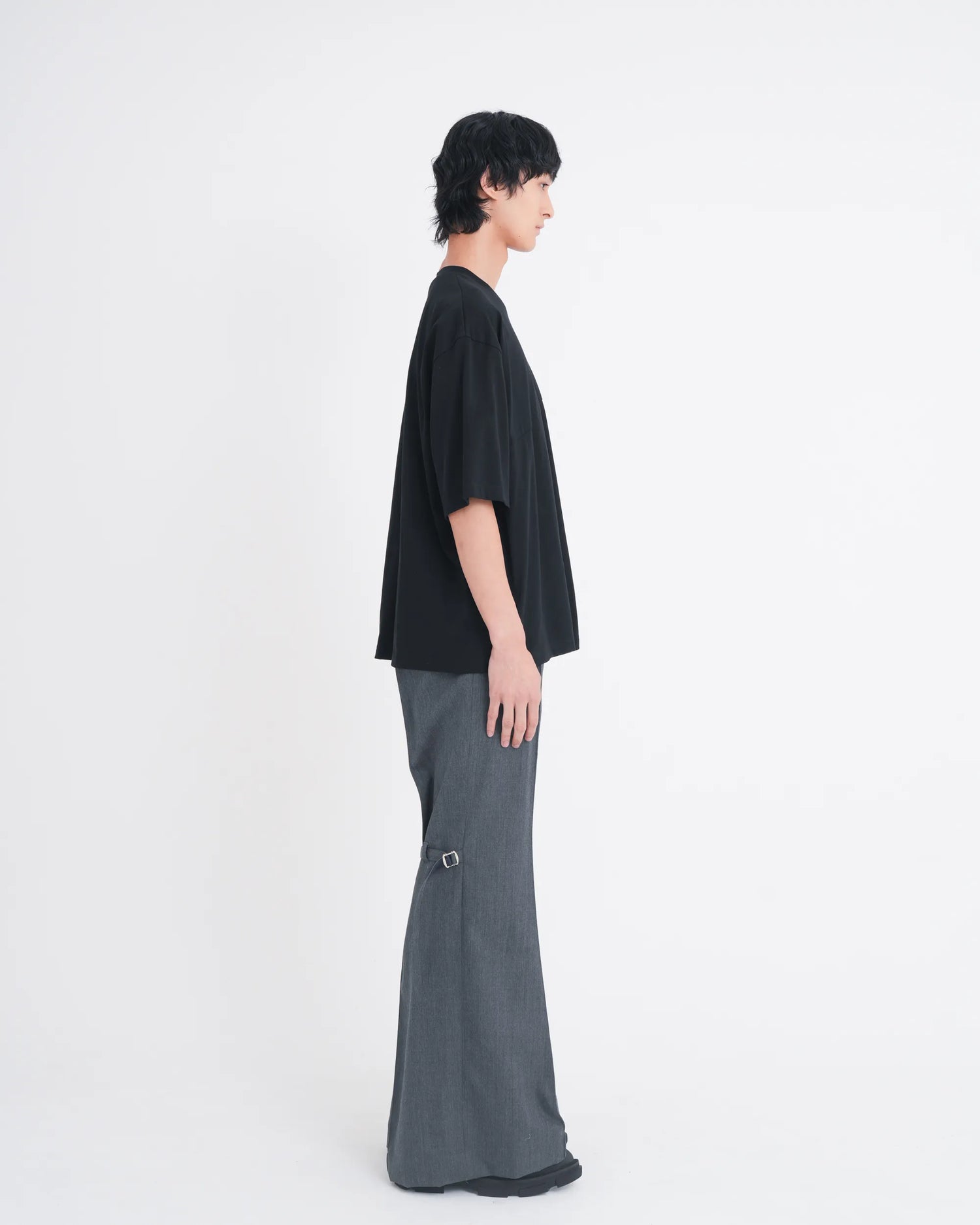 ∠12＋1° POCKET T-SHIRT BLACK