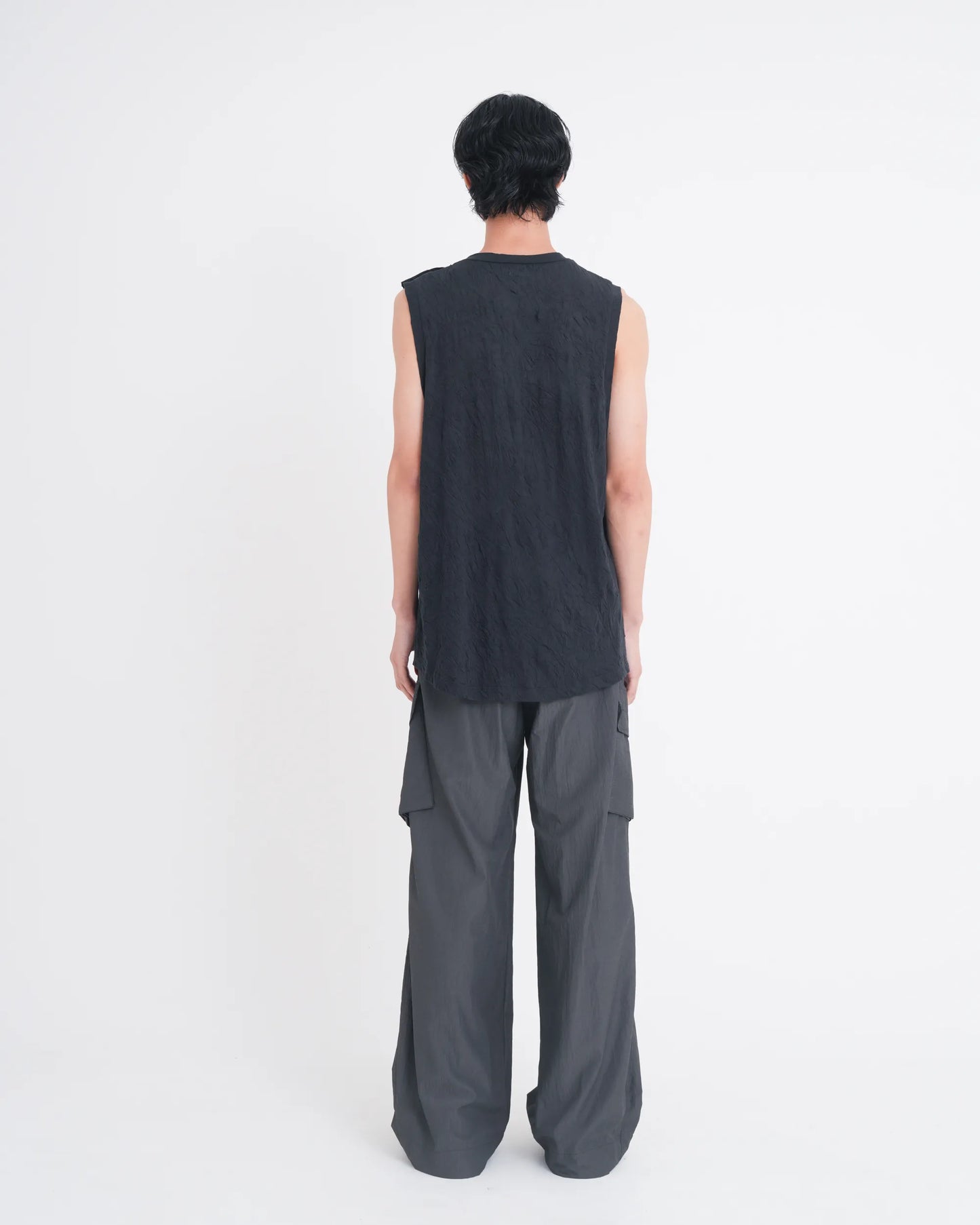 WRINKLED SLEEVELESS TOPS BLACK