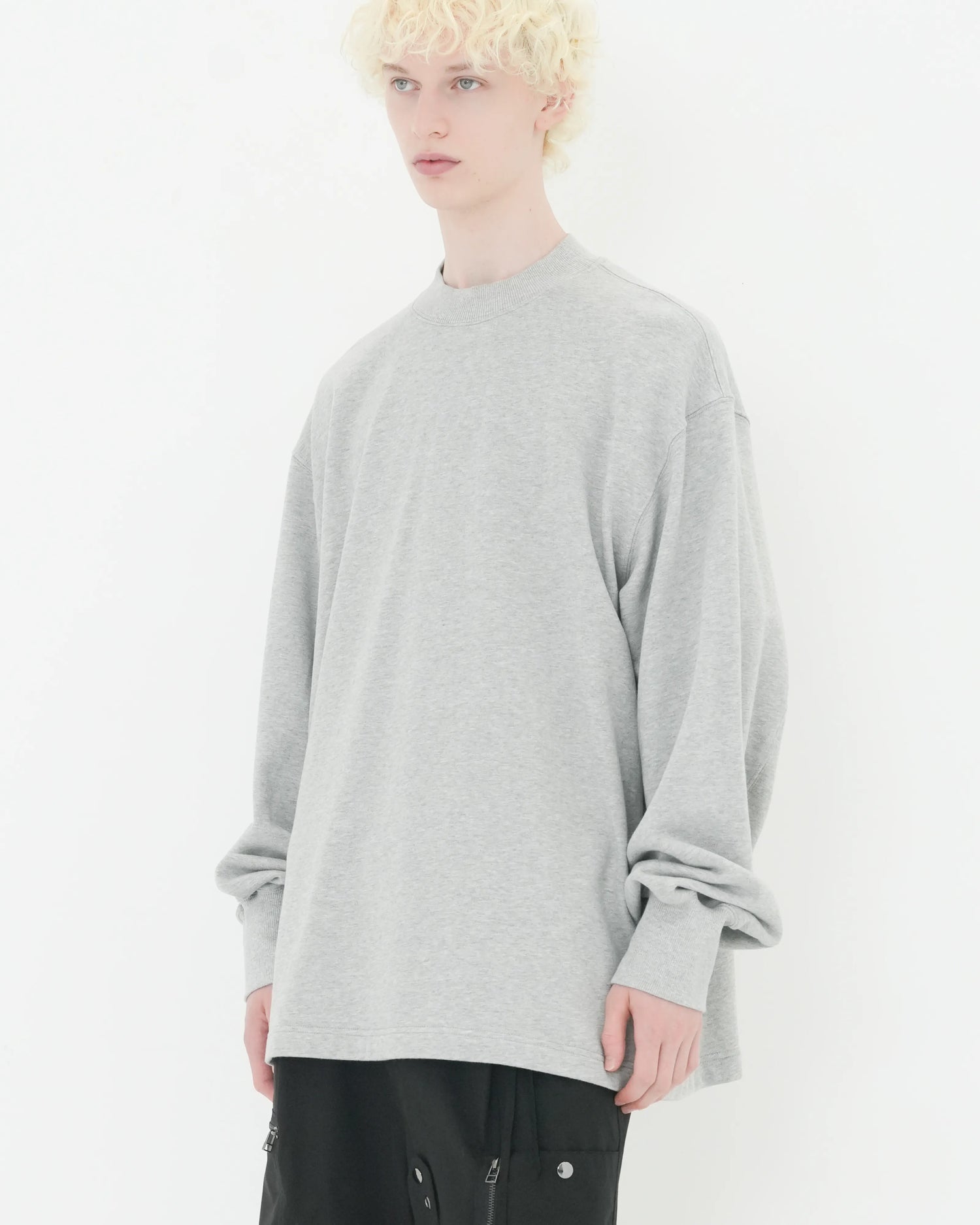 SIDE SEAM POCKET SWEATSHIRT GREY