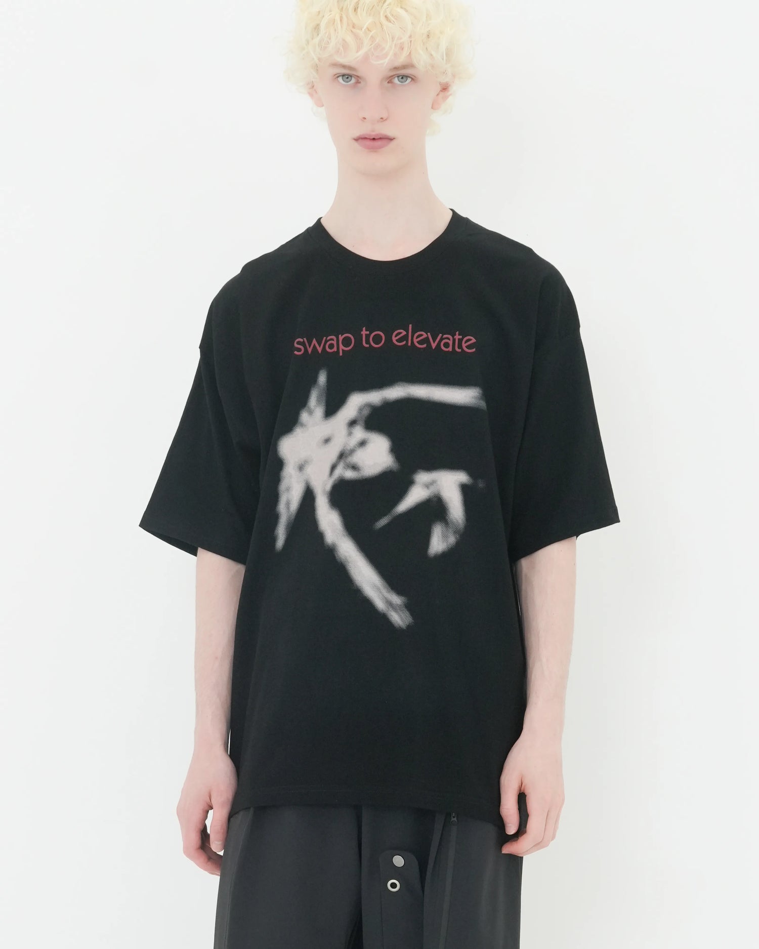 PRINT T-SHIRT "SWAP TO ELEVATE" BLACK