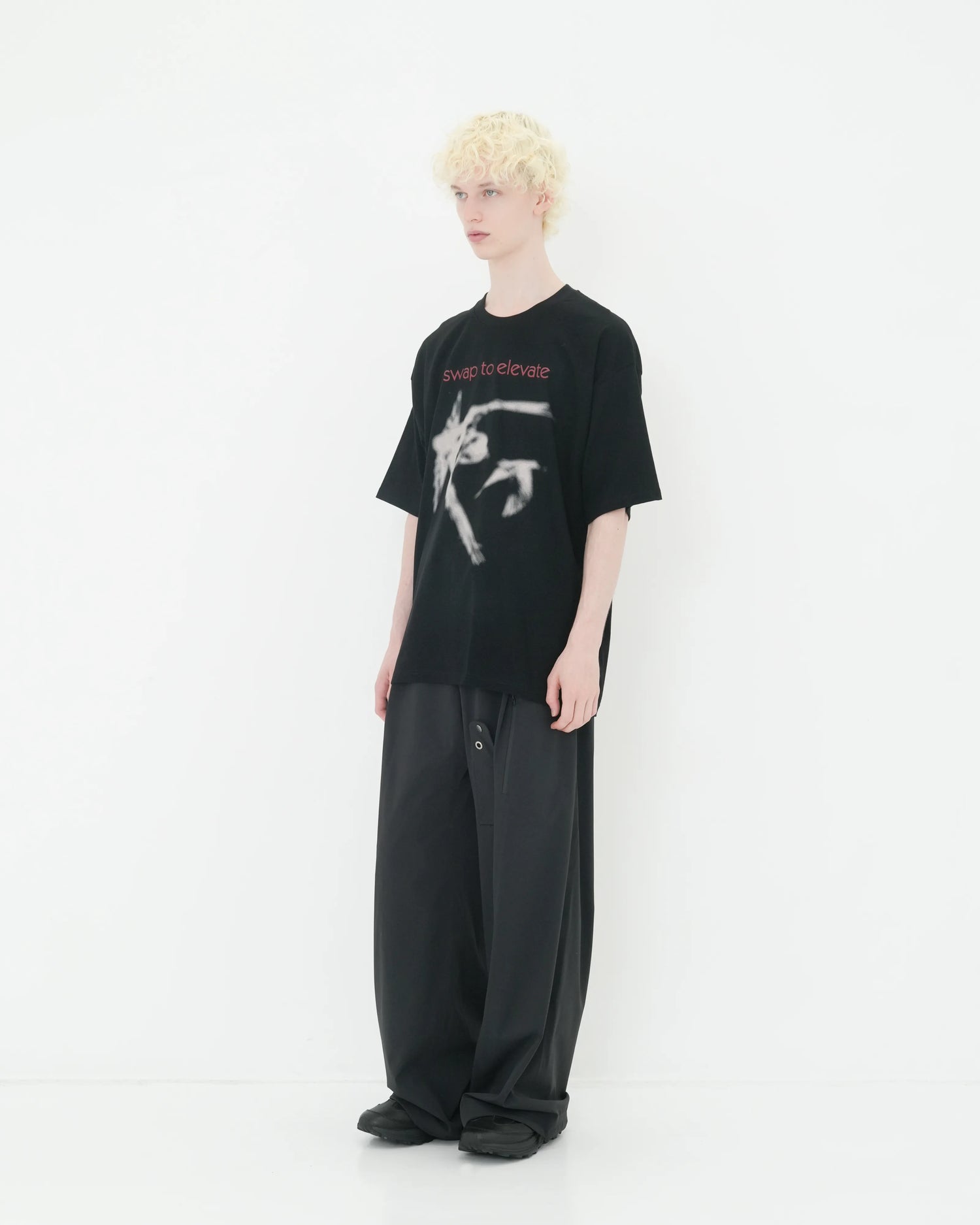 PRINT T-SHIRT "SWAP TO ELEVATE" BLACK